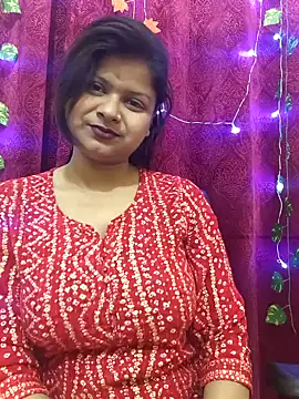 Snapshot of Attractive_Queen_ chatting on February 28, 2026, 4:12 am Attractive Queen online show from February 28, 2026, 4:12 am