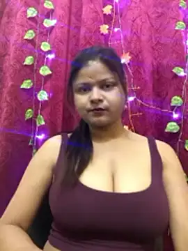 Snapshot of Attractive_Queen_ chatting on March 5, 2026, 4:42 am Attractive Queen online show from March 5, 2026, 4:42 am