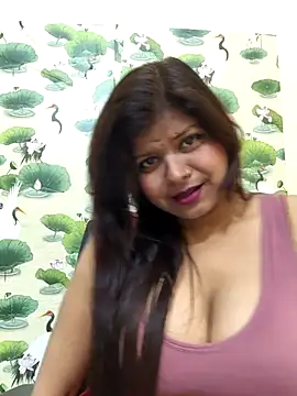 Snapshot of Attractive_Queen_ chatting on February 20, 2026, 6:48 am Attractive Queen online show from February 20, 2026, 6:48 am