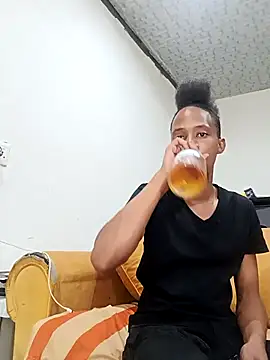 Winterslender online show from February 25, 2026, 6:52 pm