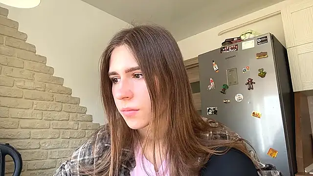 ElsieKuhlmann online show from March 23, 2026, 12:16 pm