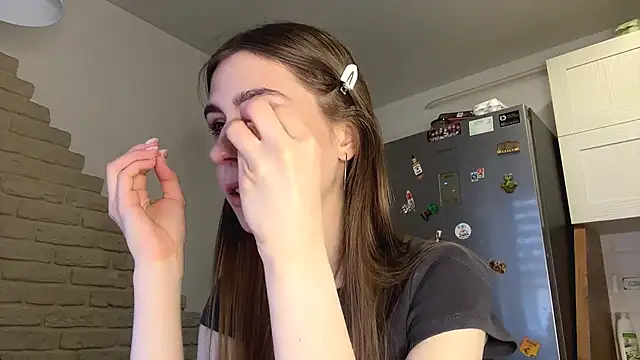 ElsieKuhlmann online show from March 8, 2026, 5:11 am