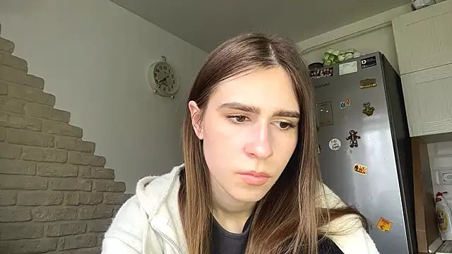 ElsieKuhlmann online show from April 9, 2026, 2:12 pm