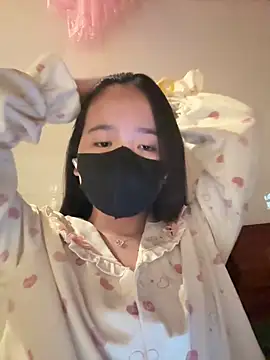 Gwen879 online show from February 8, 2026, 8:01 am