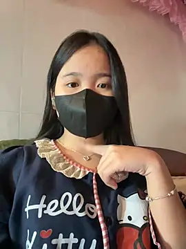 Gwen879 online show from January 13, 2026, 2:10 pm