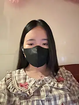 Gwen879 online show from February 27, 2026, 12:33 am