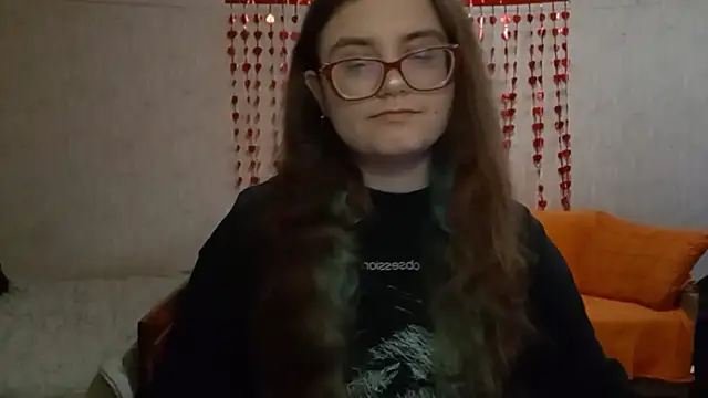 Miyabeee online show from April 16, 2026, 9:43 am