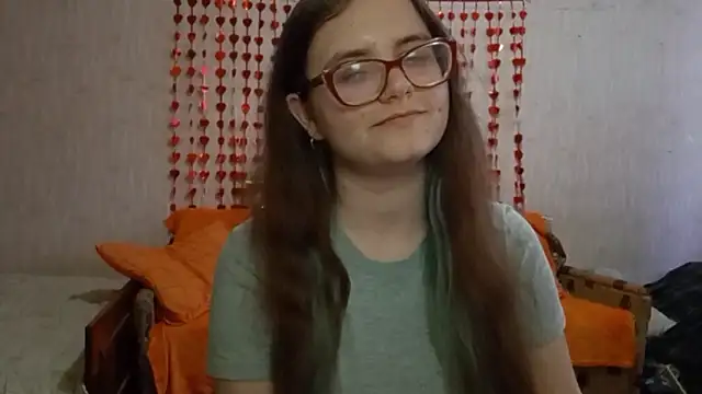 Snapshot of Miyabeee chatting on February 10, 2026, 11:20 am Miyabeee online show from February 10, 2026, 11:20 am