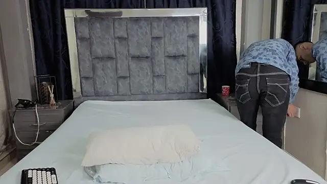 LeoMonnroe online show from February 11, 2026, 7:03 pm