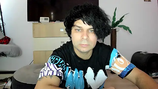 LorenzoBoy99 online show from January 9, 2026, 1:29 pm