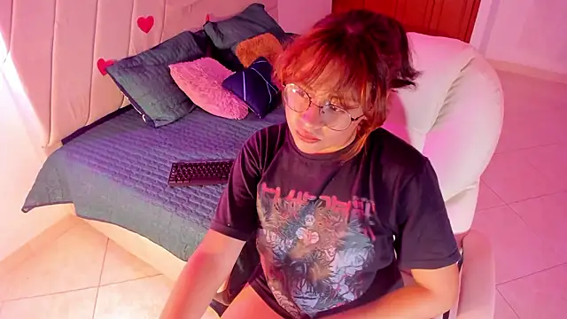 rosse taylorx1 online show from February 24, 2026, 6:53 pm