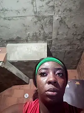 Snapshot of EngelSmith_ chatting on February 10, 2026, 12:26 pm EngelSmith online show from February 10, 2026, 12:26 pm