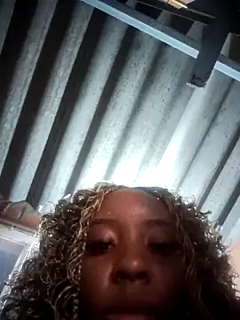 Snapshot of EngelSmith_ chatting on February 23, 2026, 5:57 pm EngelSmith online show from February 23, 2026, 5:57 pm