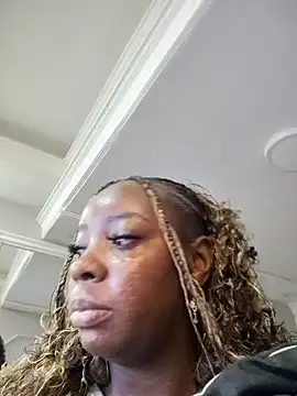 Snapshot of EngelSmith_ chatting on March 2, 2026, 12:45 pm EngelSmith online show from March 2, 2026, 12:45 pm