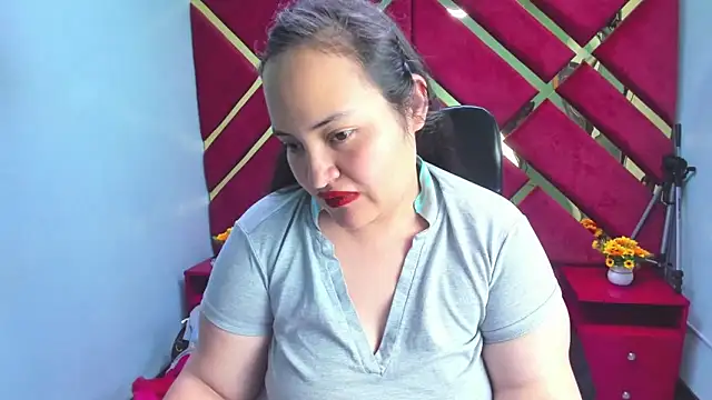 Snapshot of MiaRouss69 chatting on February 15, 2026, 11:25 pm MiaRouss69 online show from February 15, 2026, 11:25 pm