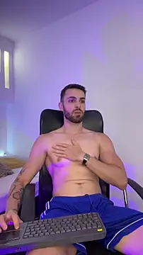 Snapshot of Apolo_lux1 chatting on March 2, 2026, 8:05 pm Apolo lux1 online show from March 2, 2026, 8:05 pm