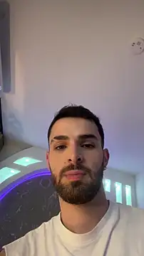 Snapshot of Apolo_lux1 chatting on March 24, 2026, 8:20 pm Apolo lux1 online show from March 24, 2026, 8:20 pm