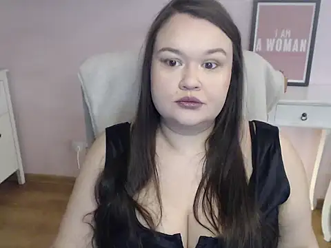 Snapshot of HollyDanceSoul chatting on February 4, 2026, 5:24 am HollyDanceSoul online show from February 4, 2026, 5:24 am