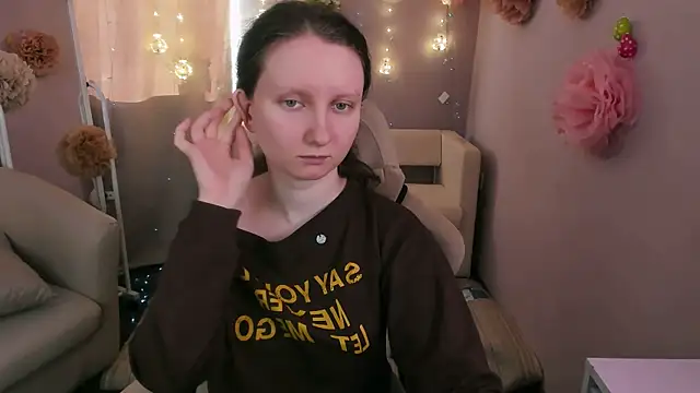 SunshineBlaze online show from April 9, 2026, 5:42 am