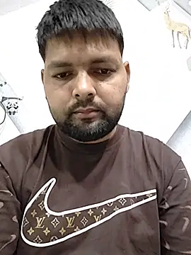 Pulkeet1433 online show from May 27, 2026, 9:33 pm