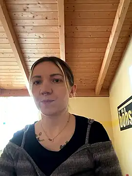 Snapshot of Marina_und_Jayden chatting on January 10, 2026, 12:44 pm Marina und Jayden online show from January 10, 2026, 12:44 pm