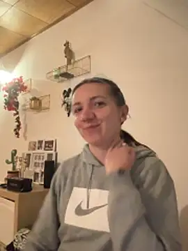 Marina und Jayden online show from March 15, 2026, 9:44 pm