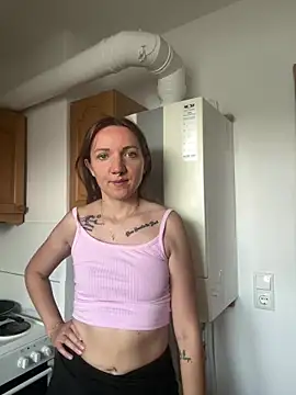 Snapshot of Marina_und_Jayden chatting on June 19, 2026, 4:57 pm Marina und Jayden online show from June 19, 2026, 4:57 pm