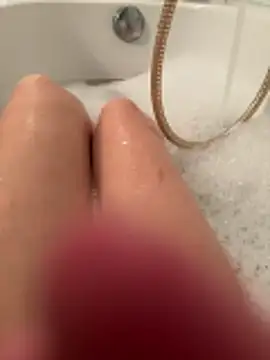 Snapshot of Marina_und_Jayden chatting on February 15, 2026, 9:58 pm Marina und Jayden online show from February 15, 2026, 9:58 pm