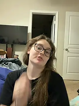 julia4thewin online show from March 22, 2026, 12:03 am