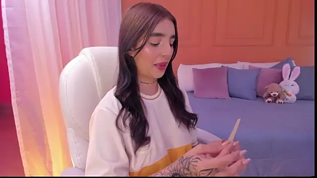 Abriil cutee online show from July 7, 2026, 1:47 pm