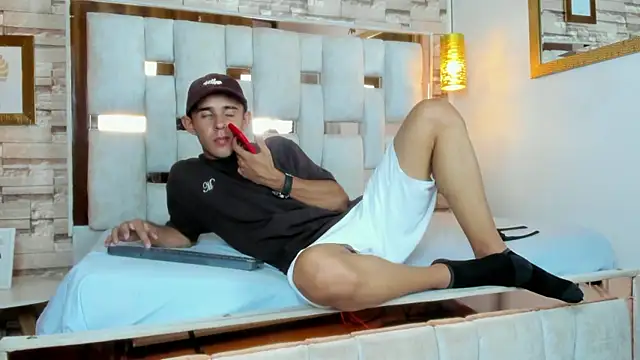 Lian Brown online show from January 18, 2026, 8:45 pm