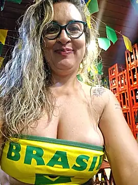 bellafortune69 online show from June 20, 2026, 2:05 am