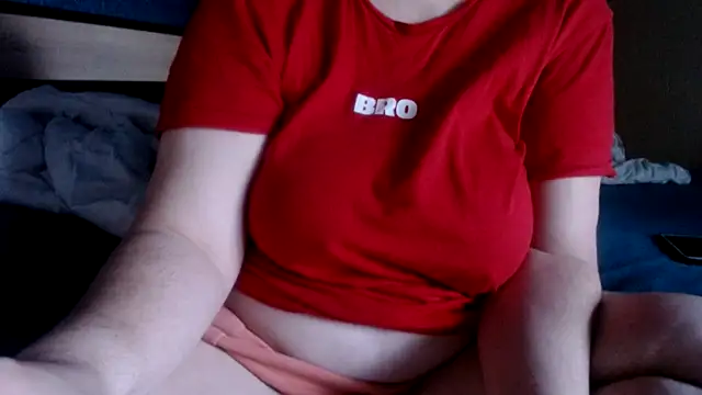 Snapshot of Santanna77 chatting on April 7, 2026, 8:49 am Santanna77 online show from April 7, 2026, 8:49 am