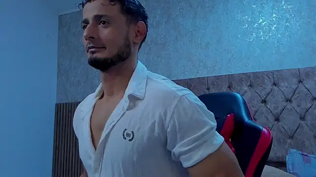 Snapshot of Adonys_Lewis_ chatting on February 15, 2026, 4:57 am Adonys Lewis online show from February 15, 2026, 4:57 am