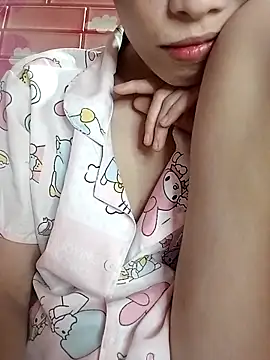 Snapshot of Chammy720 chatting on April 4, 2026, 3:02 am Chammy720 online show from April 4, 2026, 3:02 am