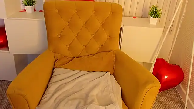 Casandra Joness online show from April 21, 2026, 6:20 am