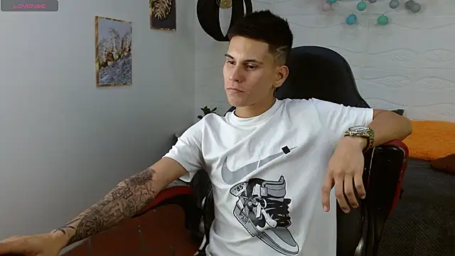 Snapshot of paullcb chatting on February 6, 2026, 3:24 am paullcb online show from February 6, 2026, 3:24 am