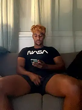 Snapshot of Axel_black10 chatting on January 12, 2026, 11:50 am Axel black10 online show from January 12, 2026, 11:50 am