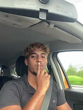 Snapshot of Axel_black10 chatting on January 11, 2026, 12:45 pm Axel black10 online show from January 11, 2026, 12:45 pm