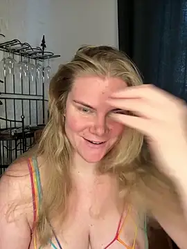 SexyBlondJoanna online show from February 5, 2026, 10:44 am