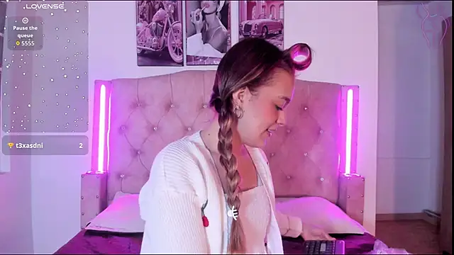 liaa  cutee online show from January 13, 2026, 11:14 am