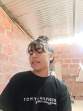 triana-hot18 online show from January 17, 2026, 12:31 pm