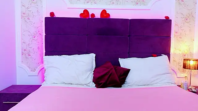 EvelinHill online show from February 17, 2026, 5:05 am