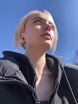 aka Blonde online show from April 7, 2026, 5:42 am