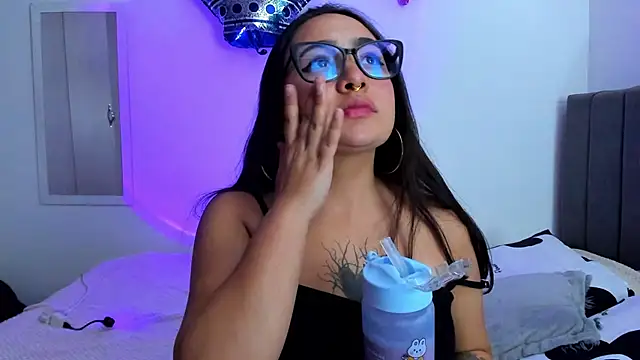 Snapshot of Diosa_lunar1 chatting on January 18, 2026, 12:47 am Diosa lunar1 online show from January 18, 2026, 12:47 am