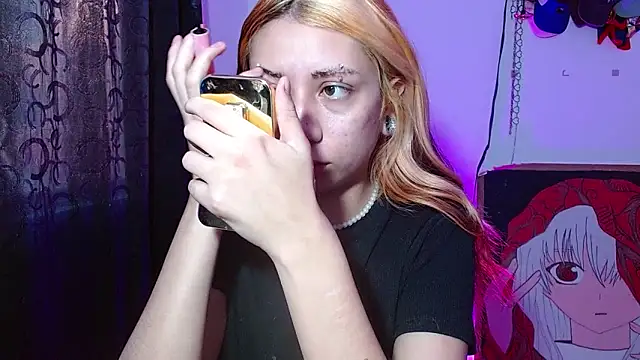 kittymiauu444 online show from April 10, 2026, 11:28 am