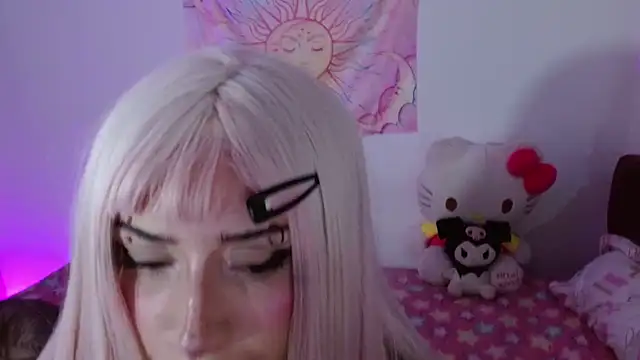 kittymiauu444 online show from July 23, 2026, 9:33 pm