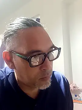 Snapshot of Big_vittollo chatting on March 22, 2026, 3:24 pm Big vittollo online show from March 22, 2026, 3:24 pm