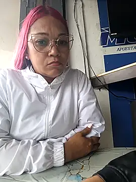 Snapshot of Rous_06 chatting on January 14, 2026, 8:12 pm Rous 06 online show from January 14, 2026, 8:12 pm