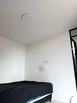 yessica gomez01 online show from April 5, 2026, 2:02 pm